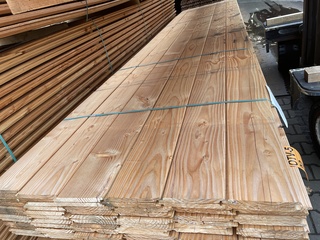 Ca. 72x Douglas Wisselsponning/Halfhoutsrabat, 18x190mm, lengte 500cm